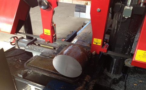 融水卧式带锯床加工时出现明显振荡如何排查？